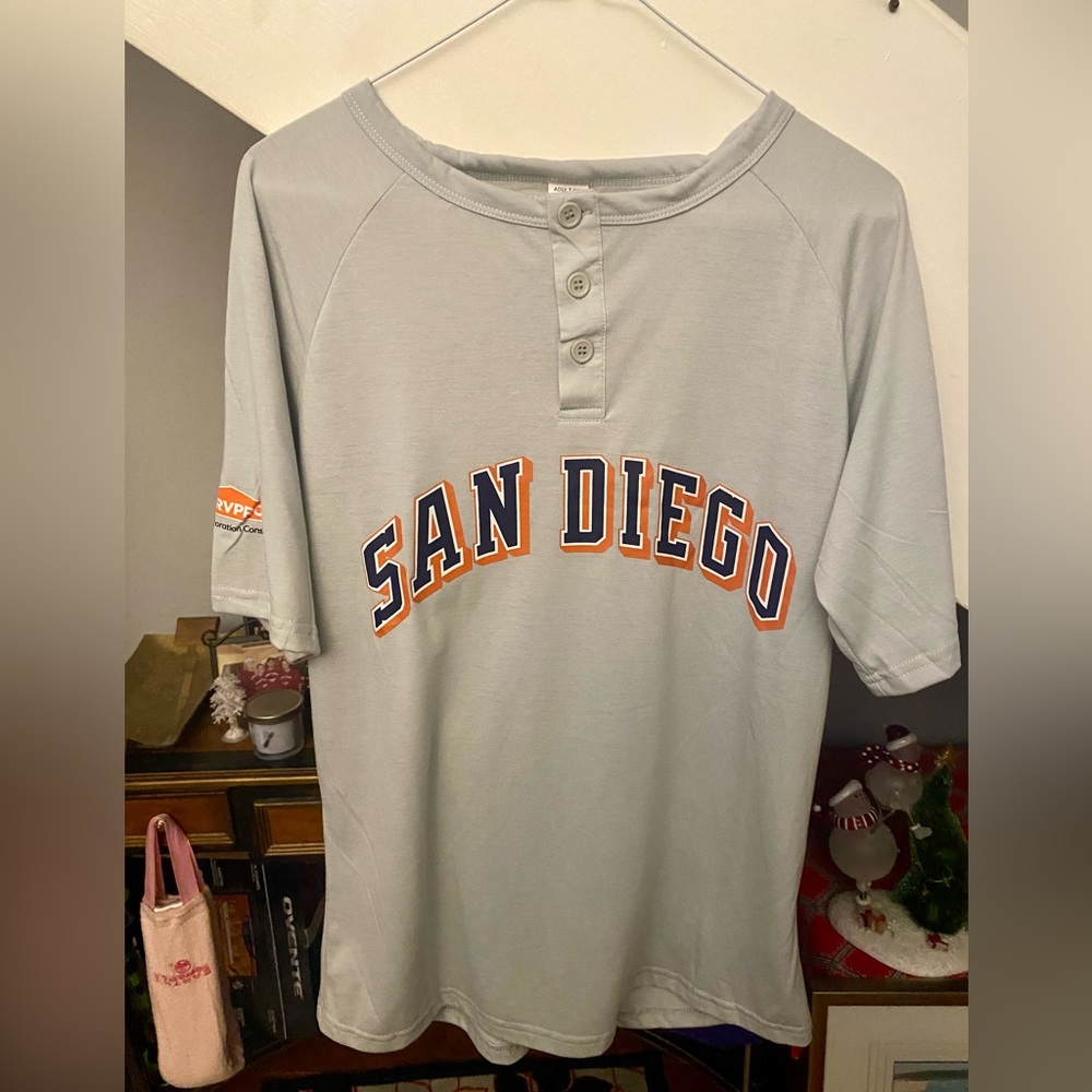 San Diego Padres Tony Gwynn Henley jersey/shirt Size Adult Medium